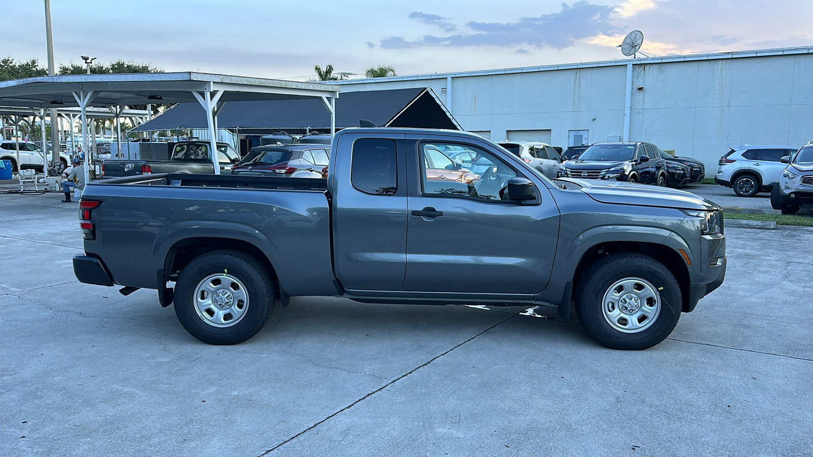 2024 Nissan Frontier S 8