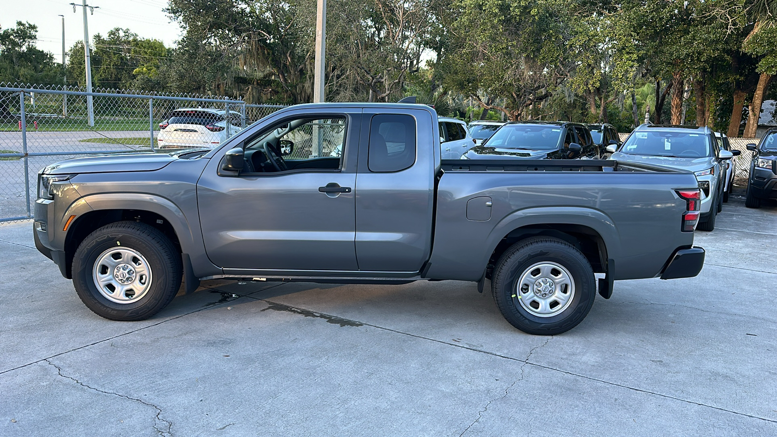 2024 Nissan Frontier S 4