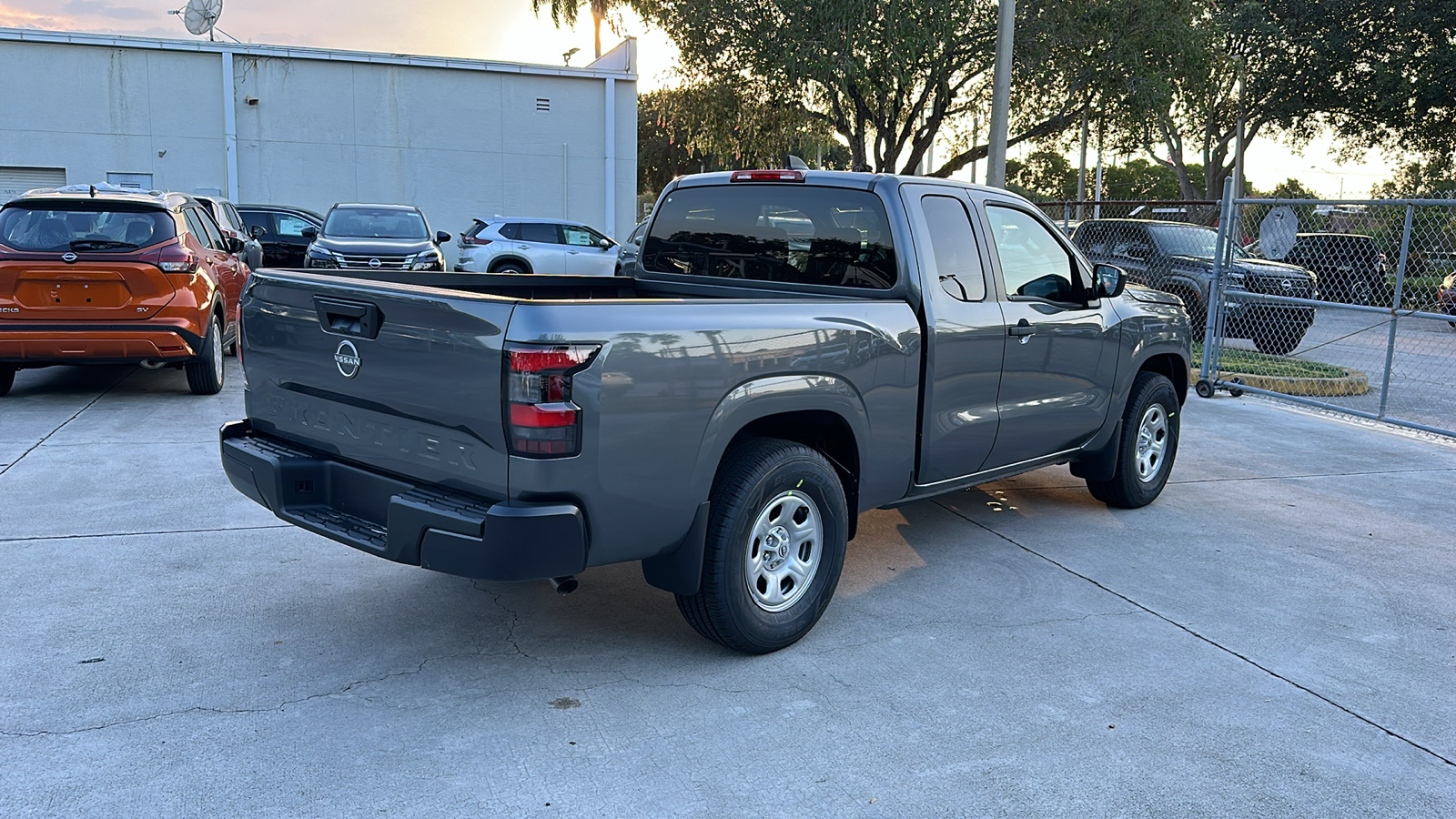 2024 Nissan Frontier S 7