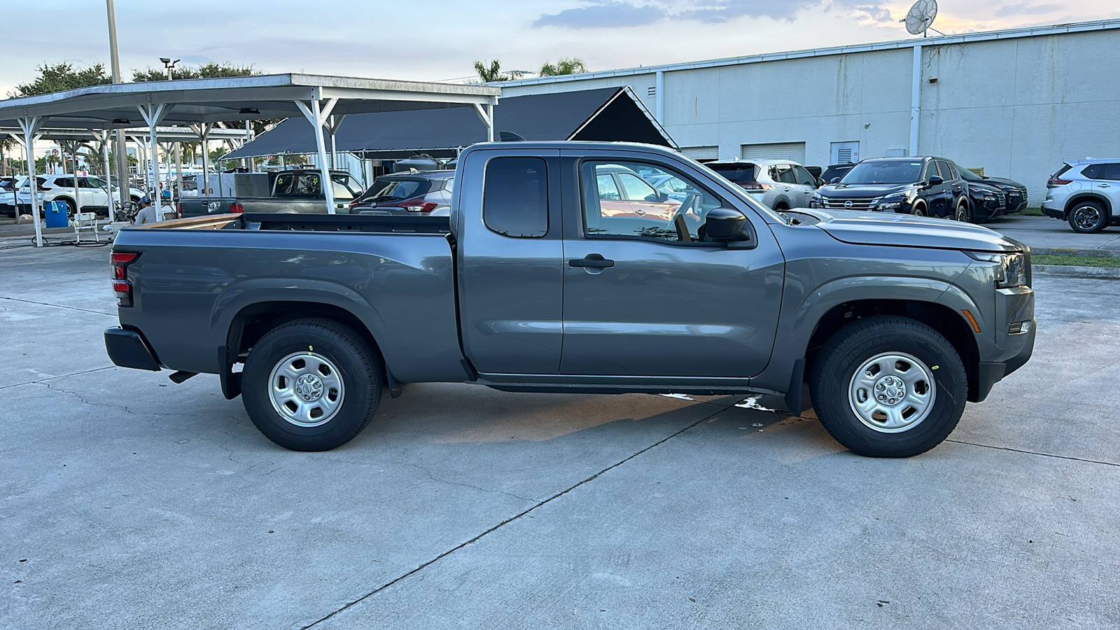 2024 Nissan Frontier S 8