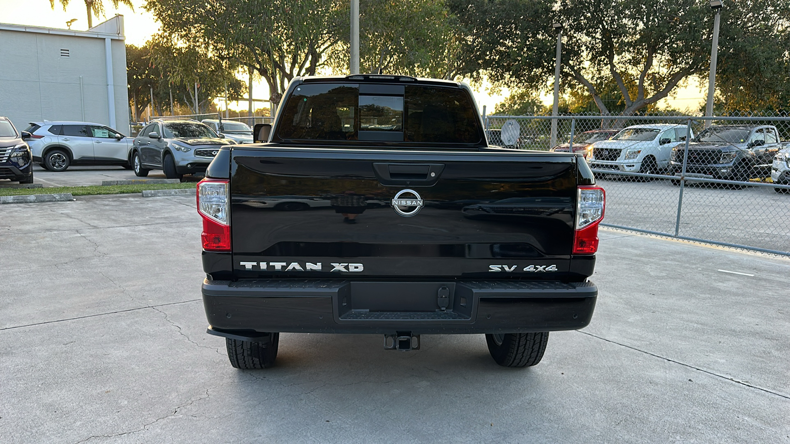 2024 Nissan Titan XD SV 7