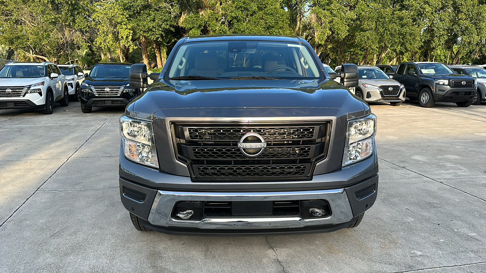 2024 Nissan Titan SV 2