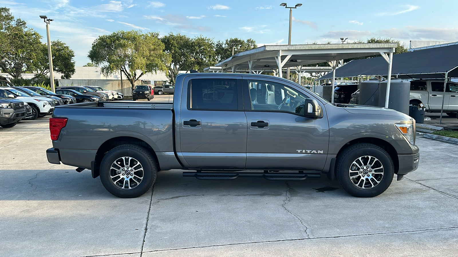 2024 Nissan Titan SV 9