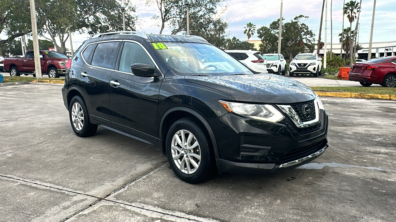 2018 Nissan Rogue SV 1