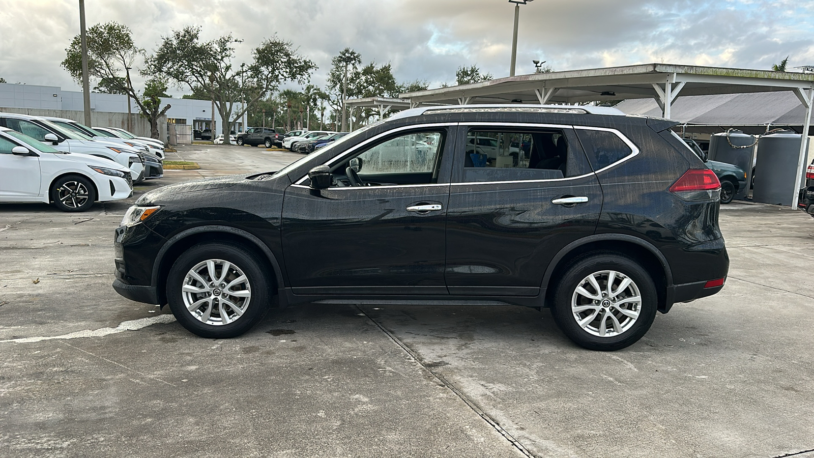 2018 Nissan Rogue SV 4