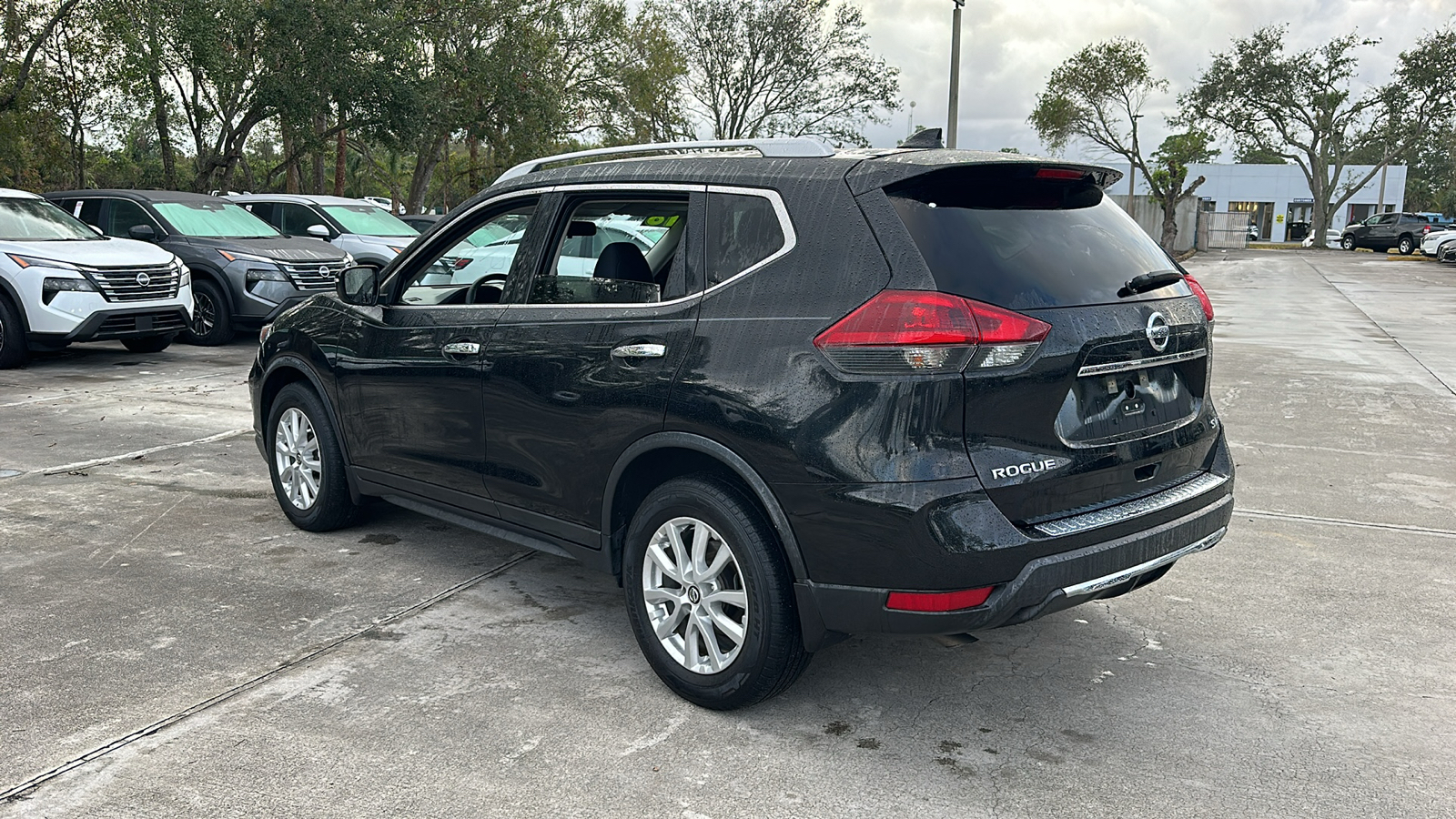 2018 Nissan Rogue SV 5