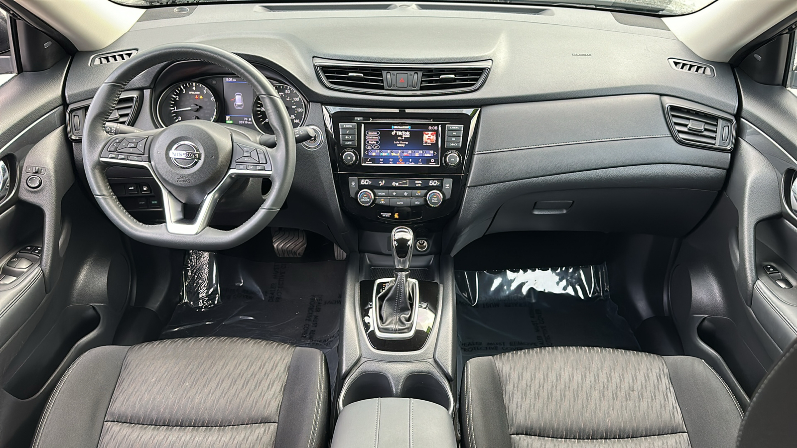 2018 Nissan Rogue SV 13