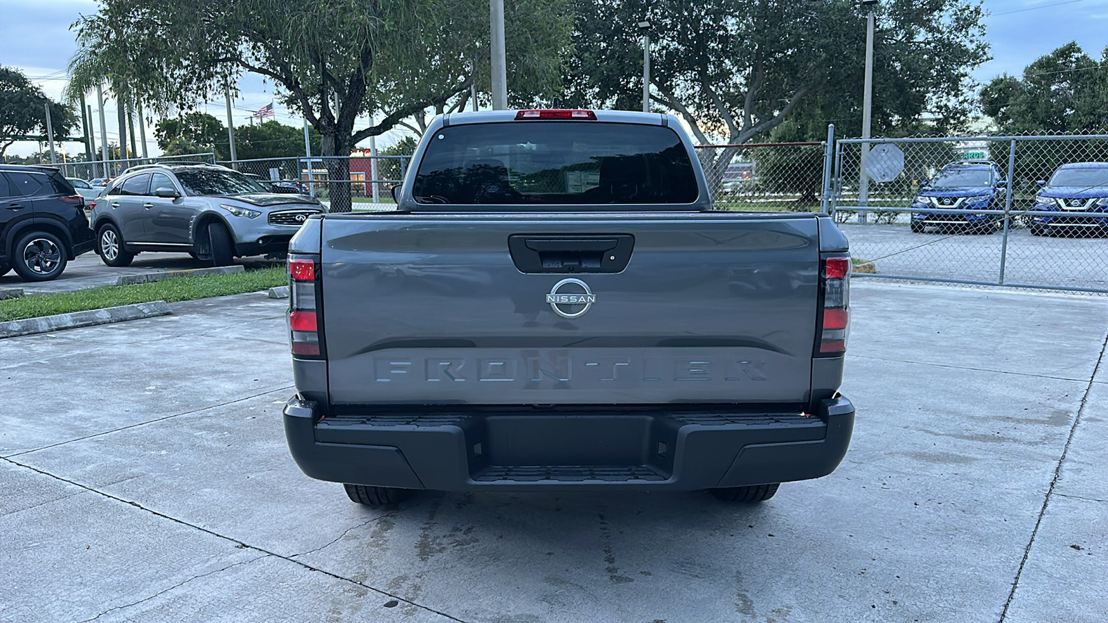 2024 Nissan Frontier S 7