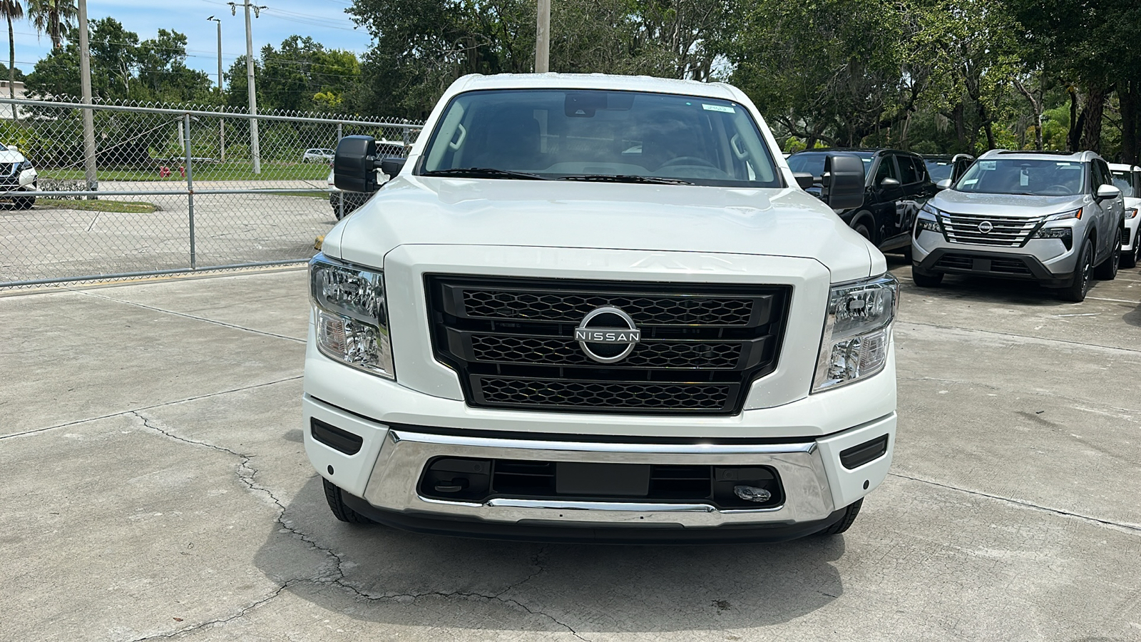 2024 Nissan Titan SV 2