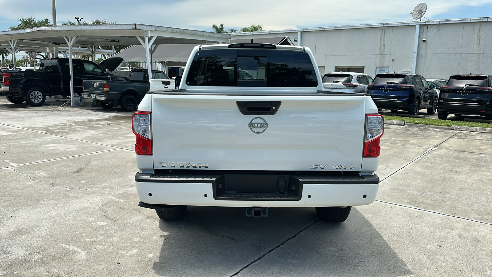 2024 Nissan Titan SV 7