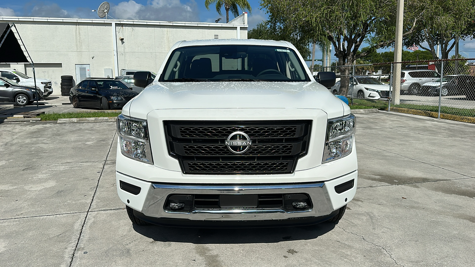 2024 Nissan Titan SV 2