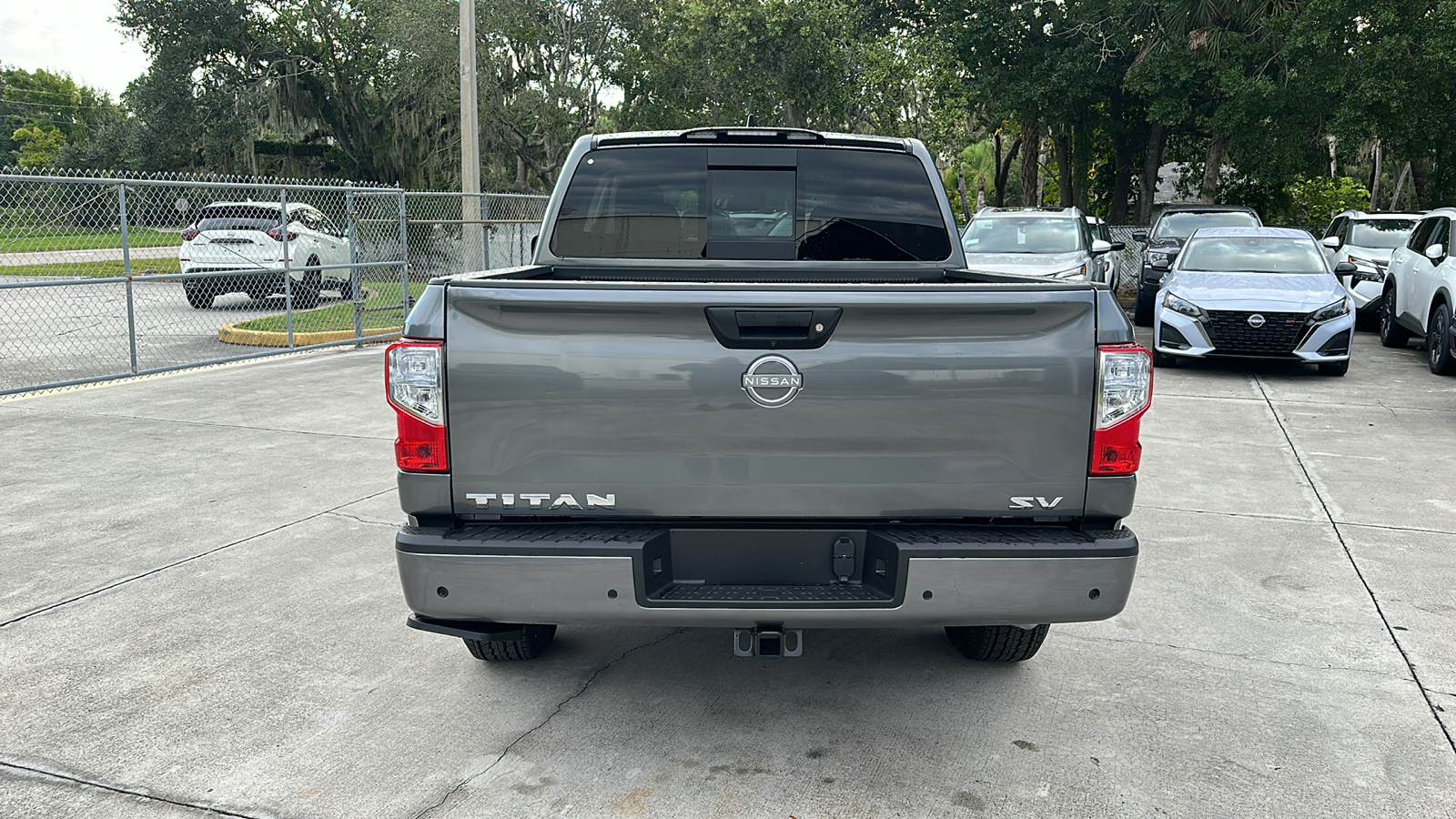 2024 Nissan Titan SV 7