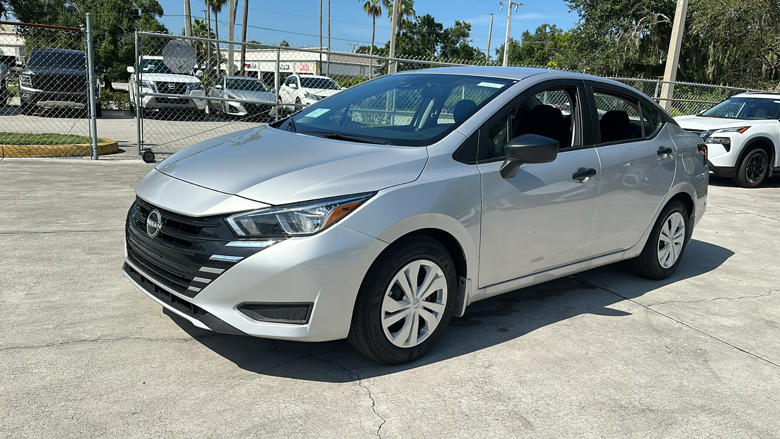 2024 Nissan Versa S 4