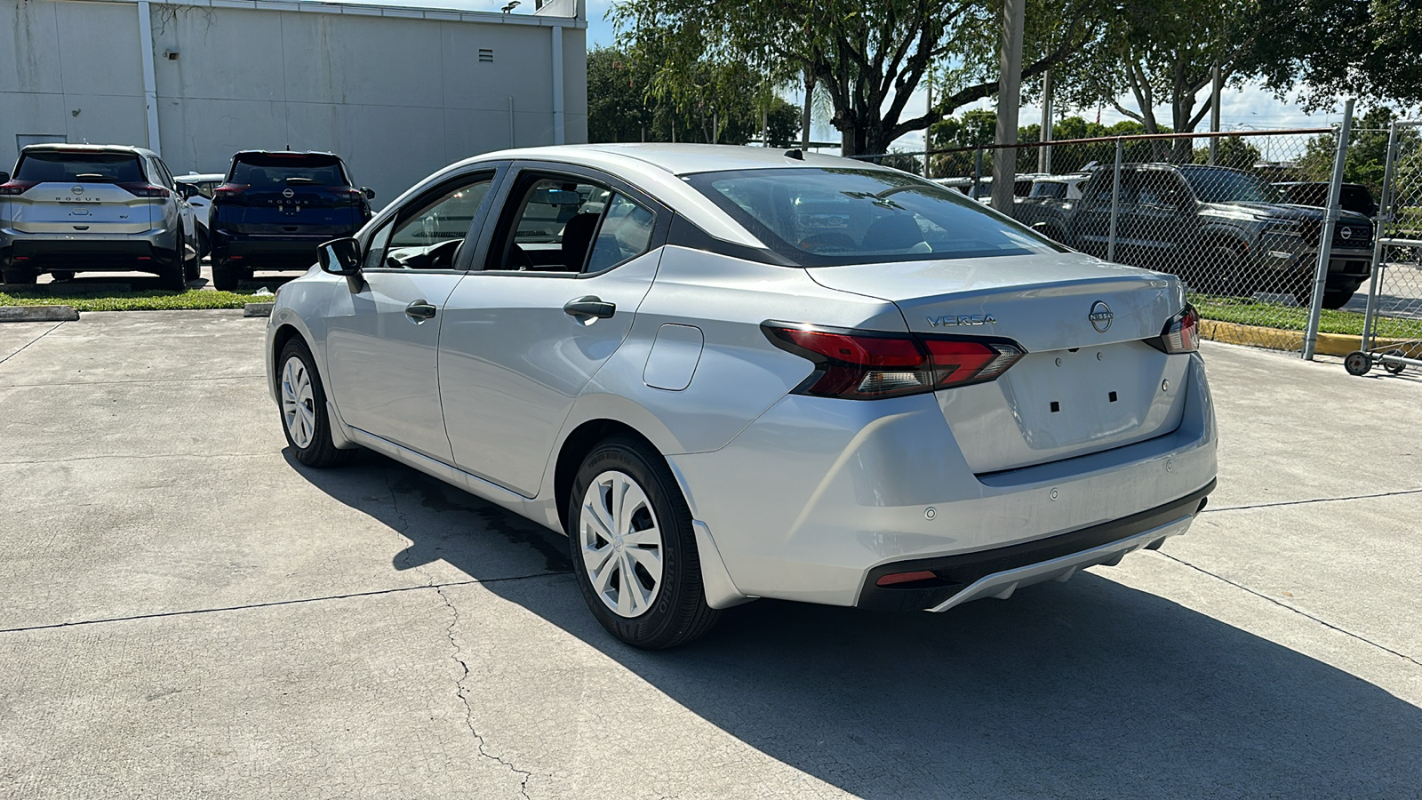 2024 Nissan Versa S 6