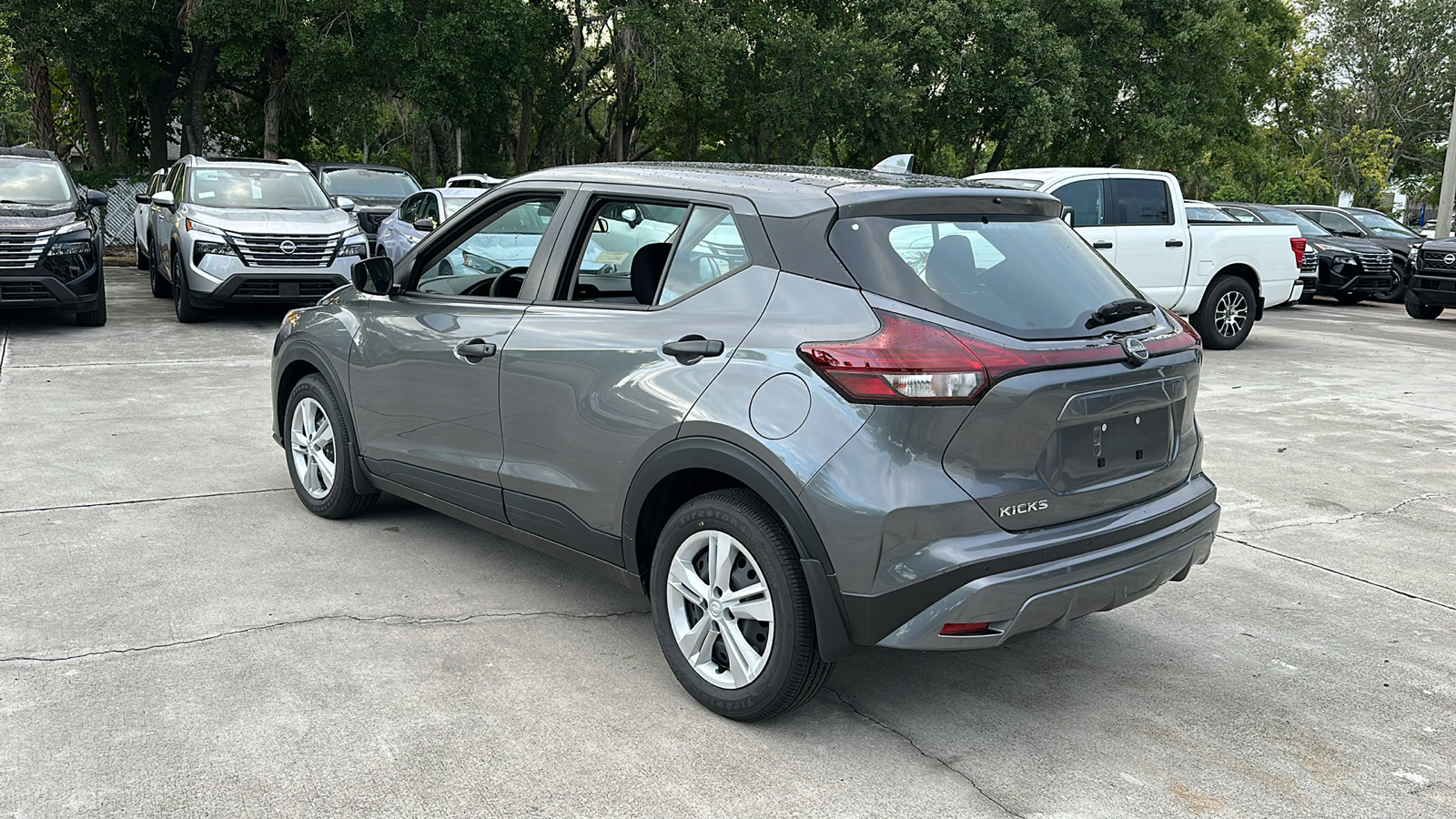 2024 Nissan Kicks S 6