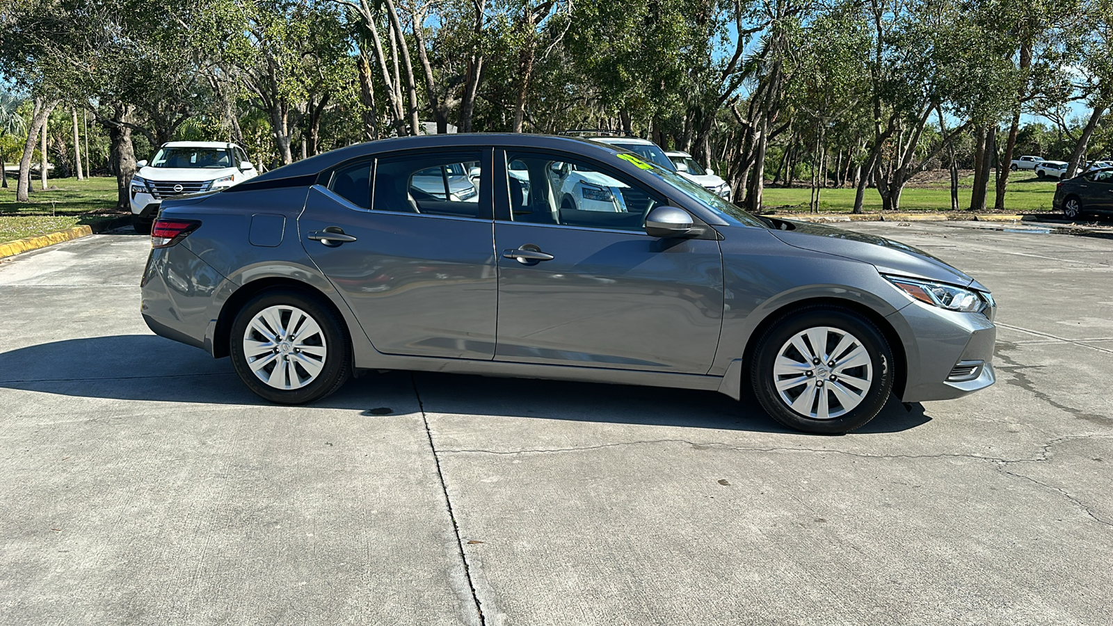 2023 Nissan Sentra S 8