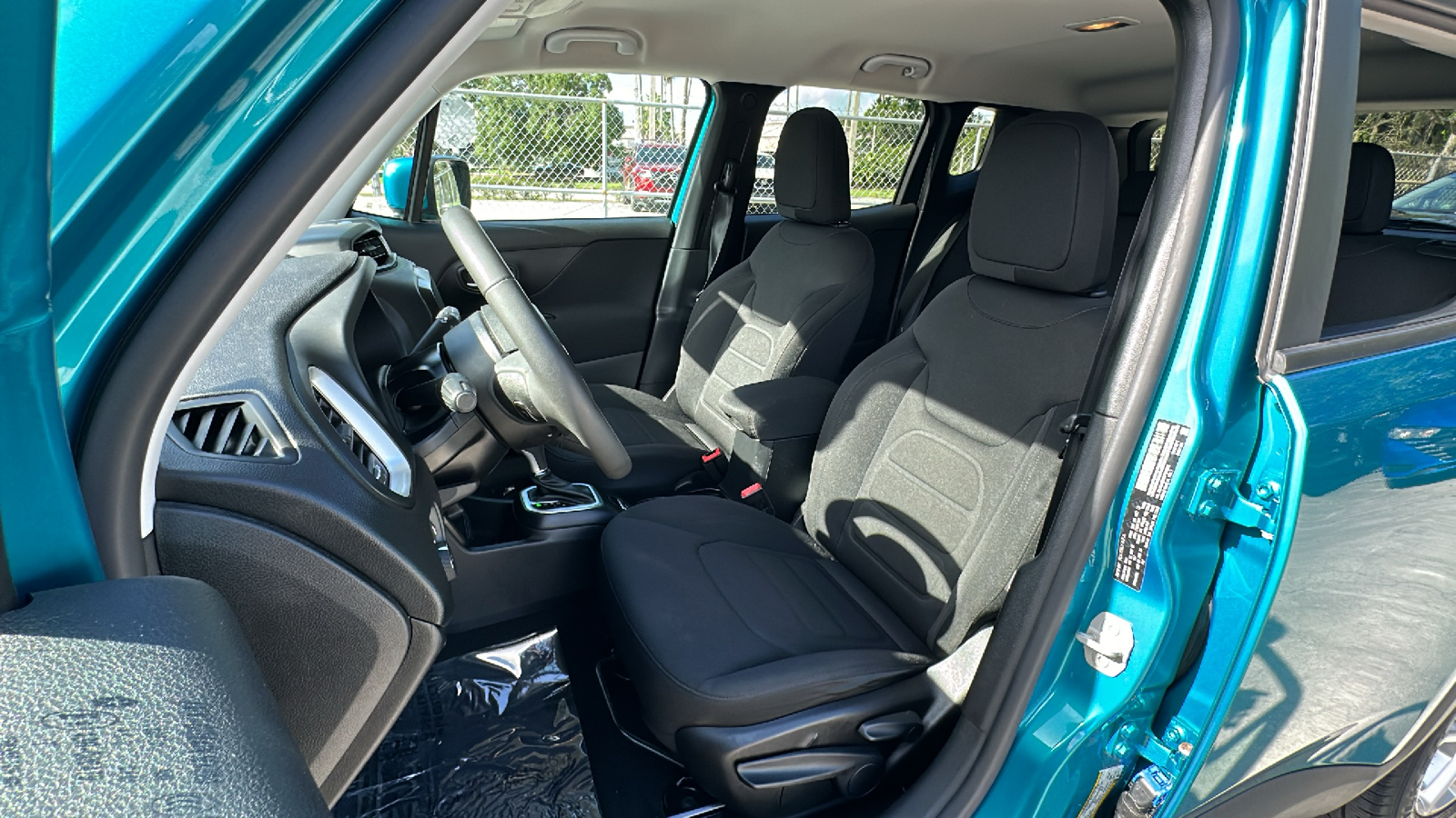 2019 Jeep Renegade Latitude 28