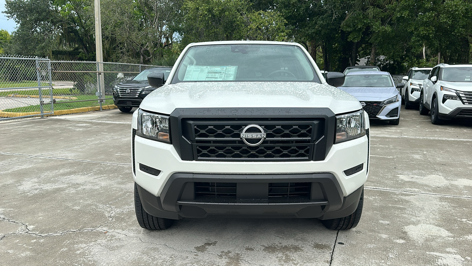 2024 Nissan Frontier S 2