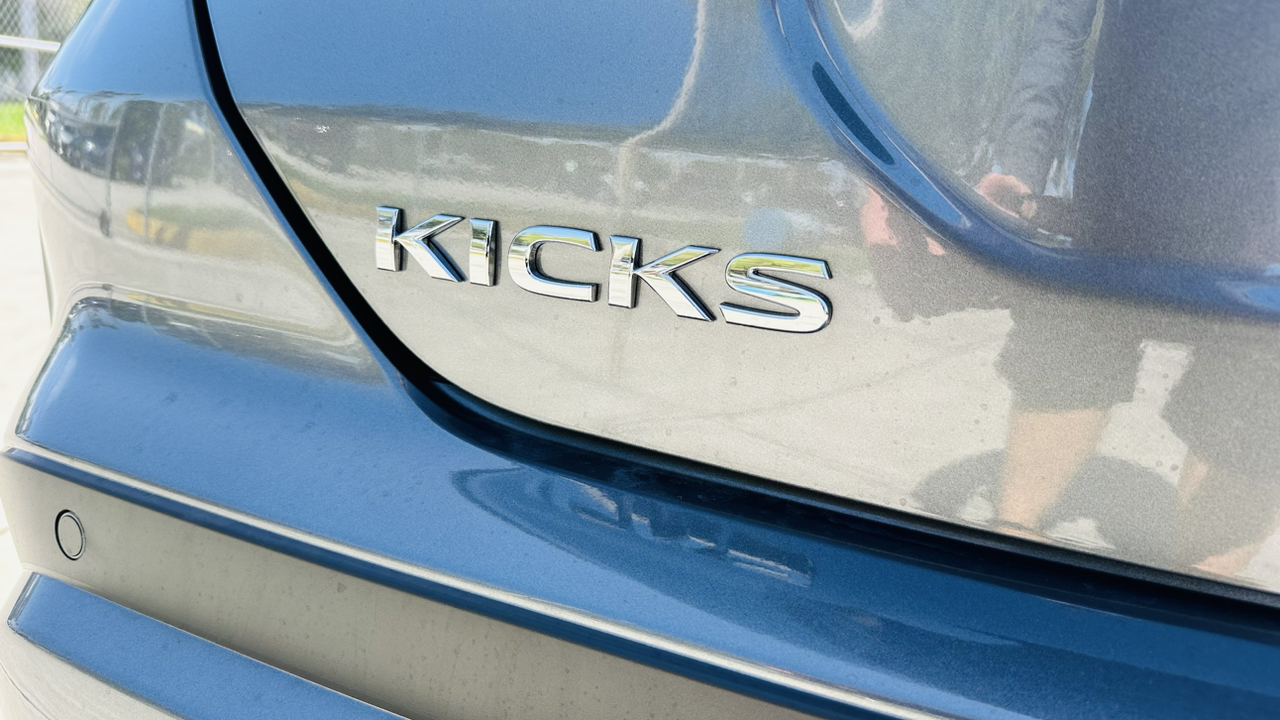 2024 Nissan Kicks S 10