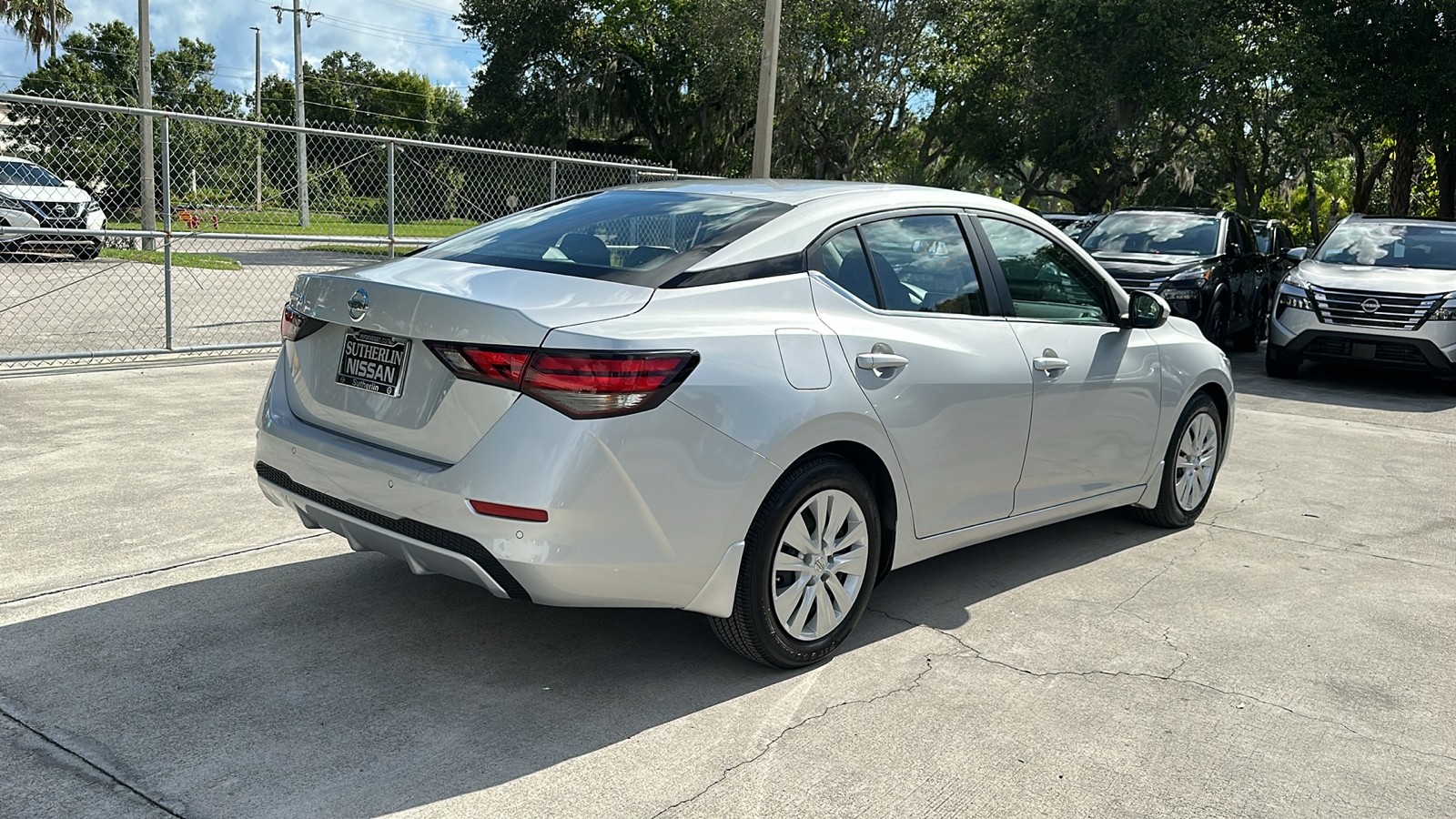 2023 Nissan Sentra S 8