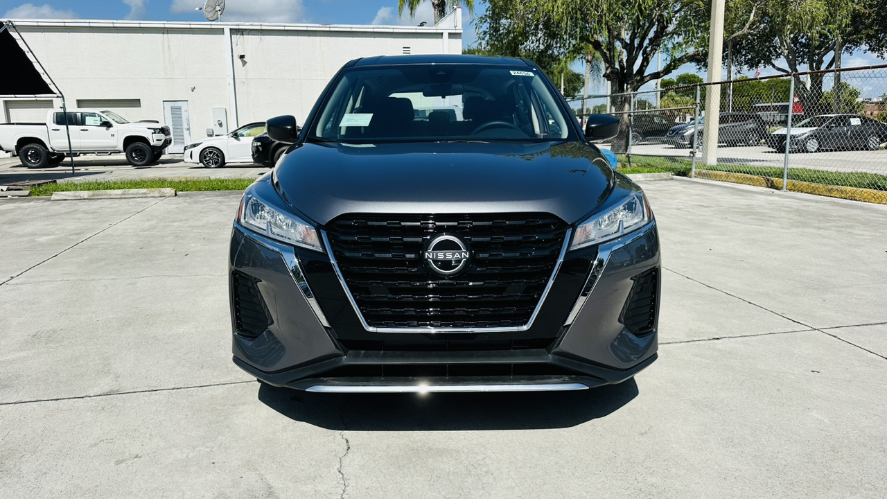 2024 Nissan Kicks S 2