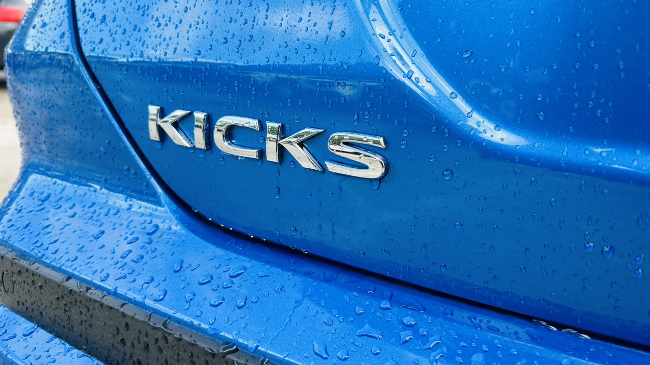 2024 Nissan Kicks S 10