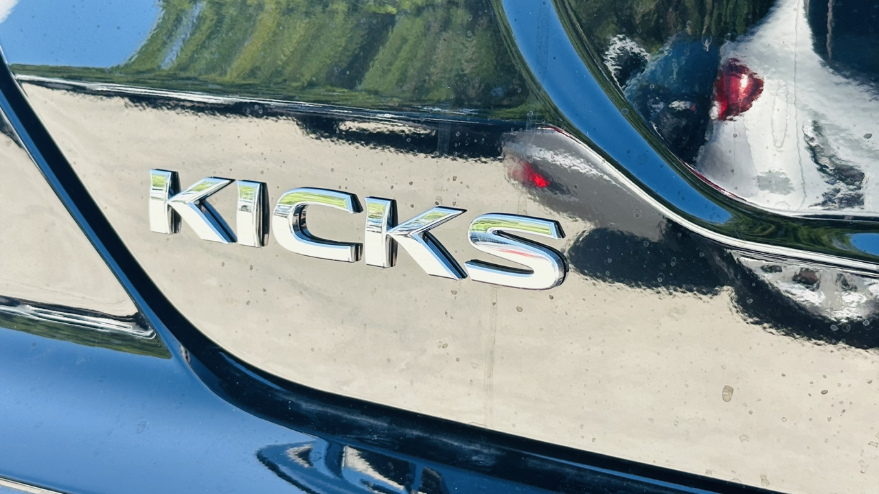 2024 Nissan Kicks S 10