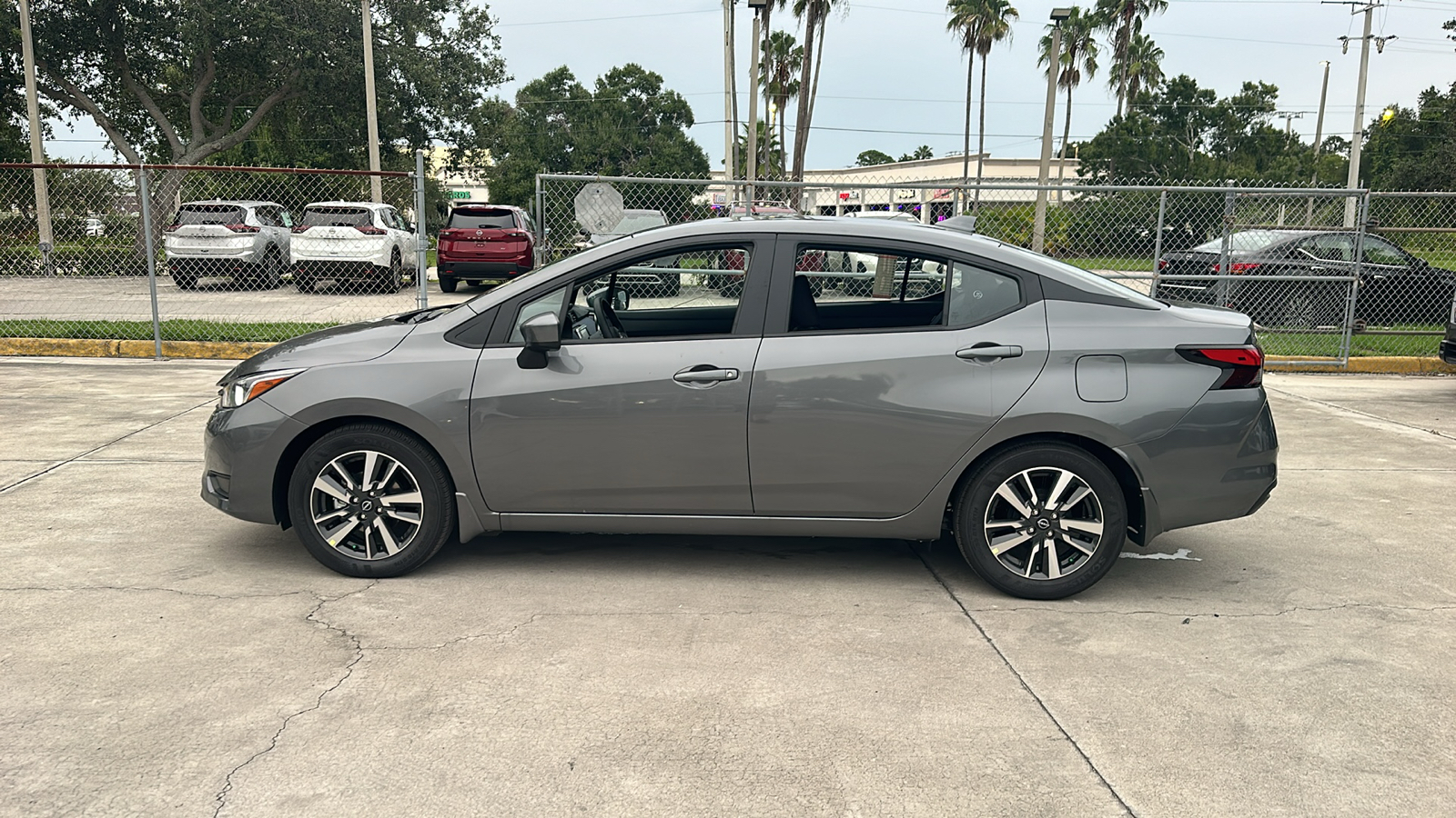 2024 Nissan Versa SV 5