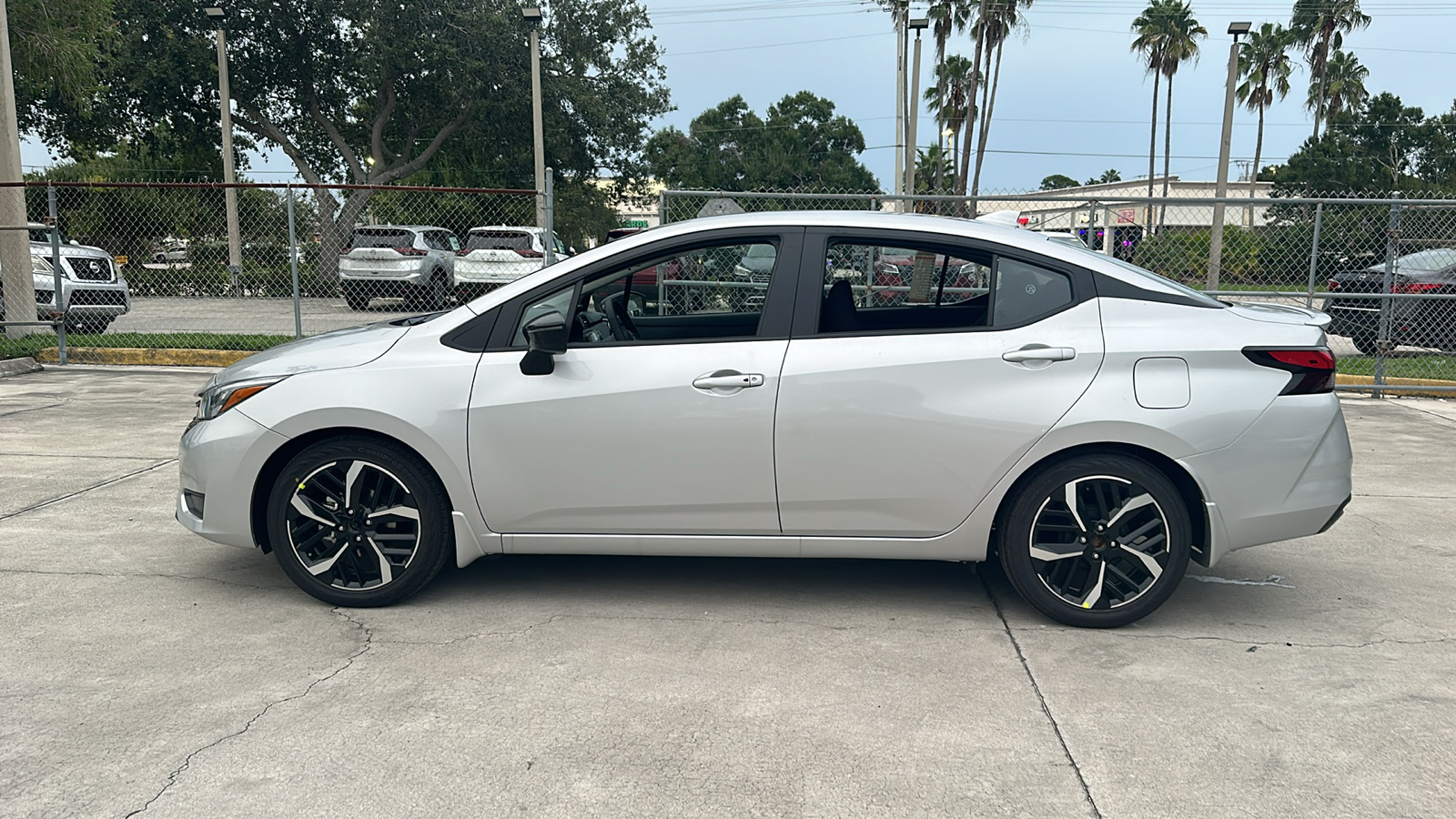 2024 Nissan Versa SR 5