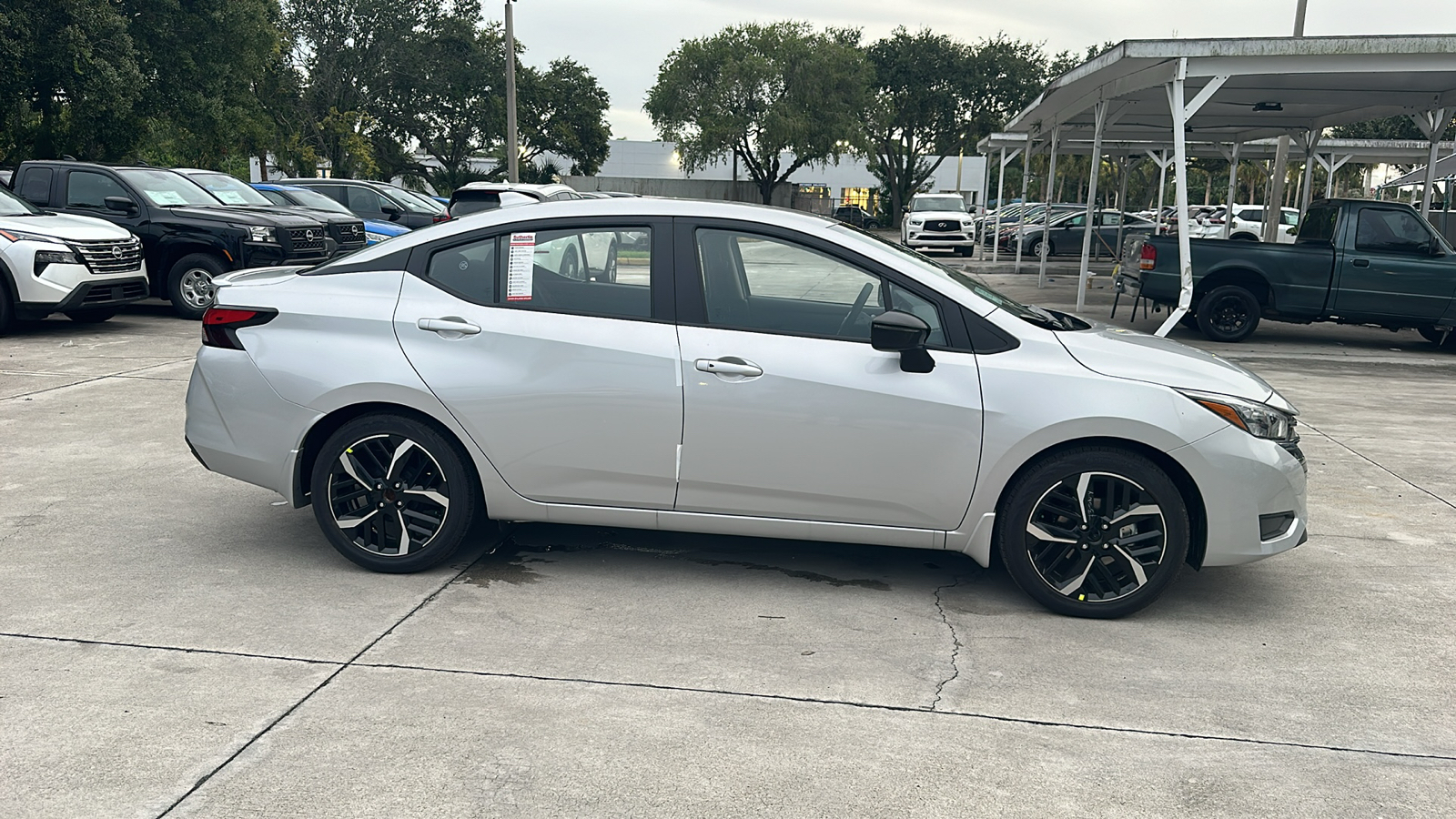 2024 Nissan Versa SR 9