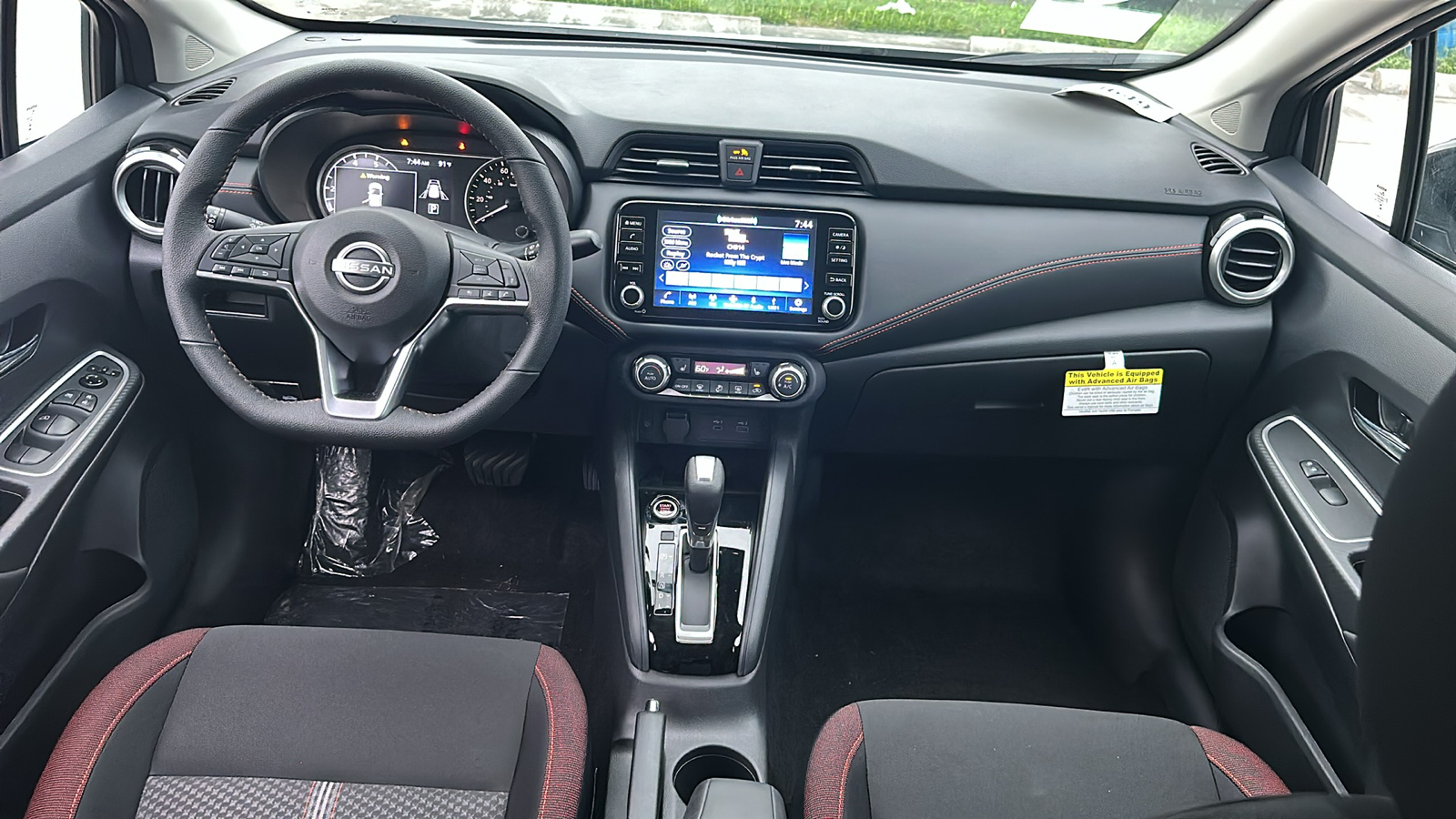 2024 Nissan Versa SR 14