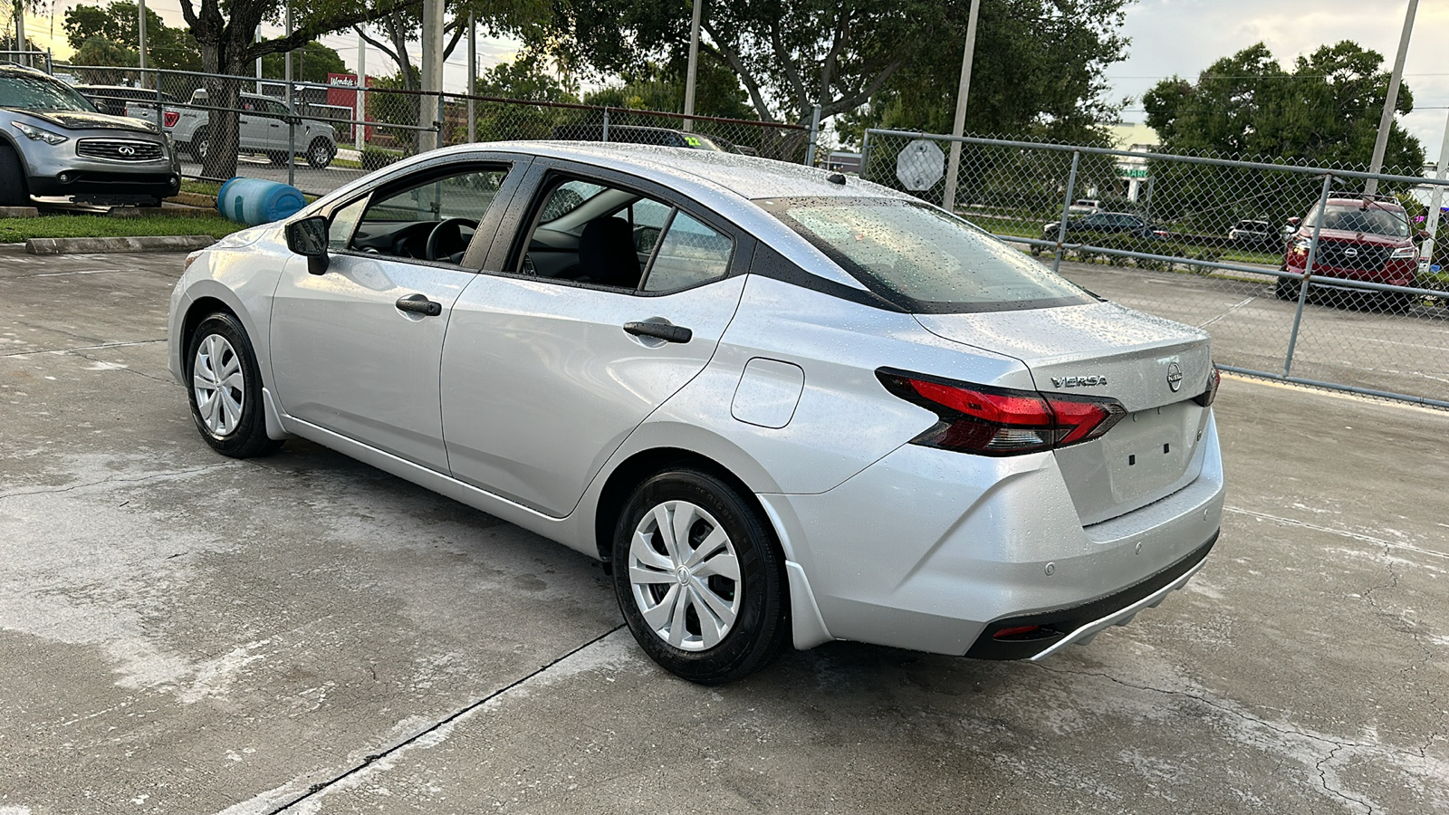 2024 Nissan Versa S 6