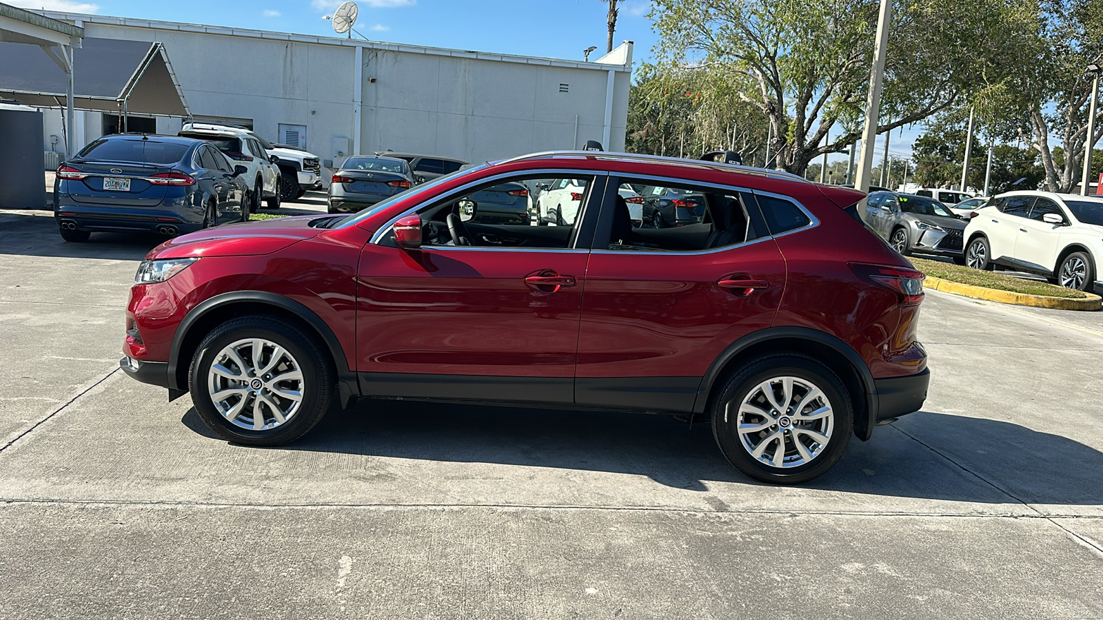 2021 Nissan Rogue Sport SV 4