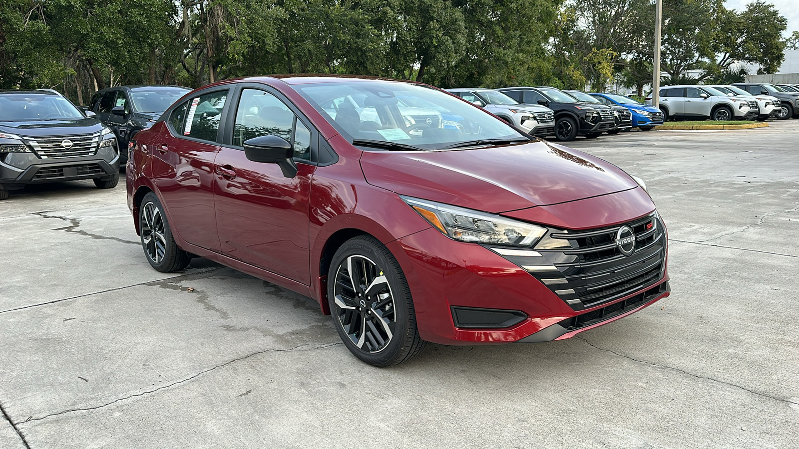 2024 Nissan Versa SR 1