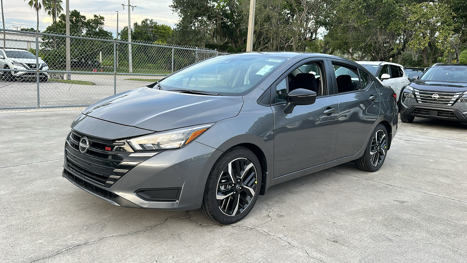 2024 Nissan Versa SR 4