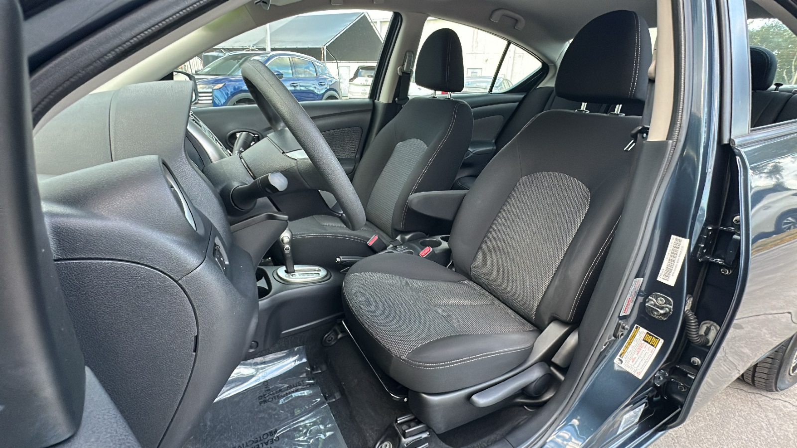 2015 Nissan Versa SV 24