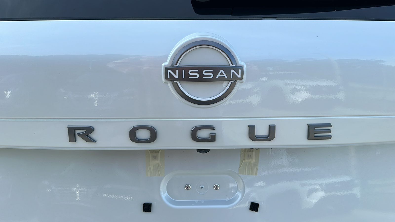 2025 Nissan Rogue SV 10