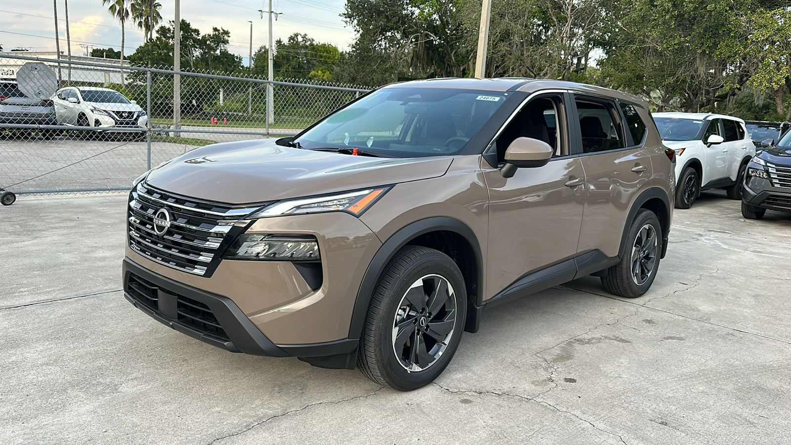 2025 Nissan Rogue SV 4