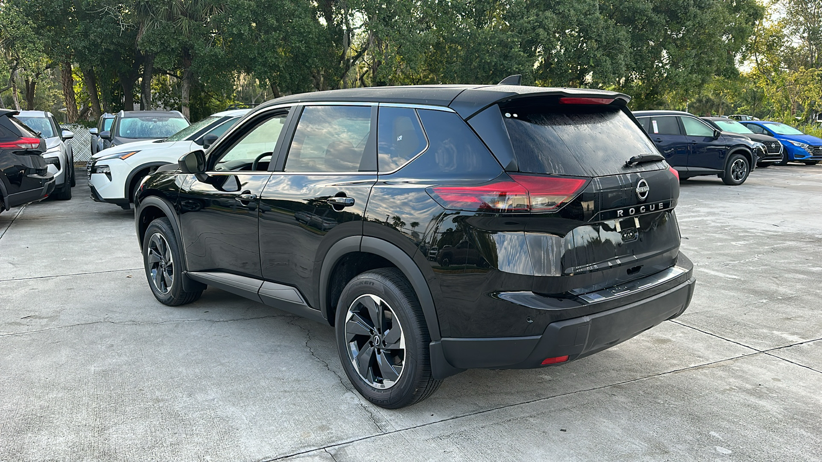 2025 Nissan Rogue SV 5