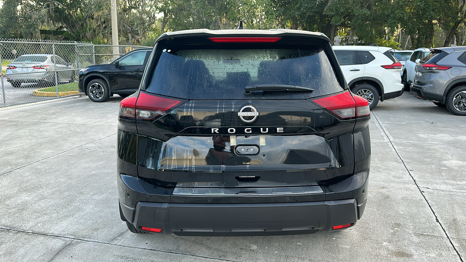 2025 Nissan Rogue SV 6