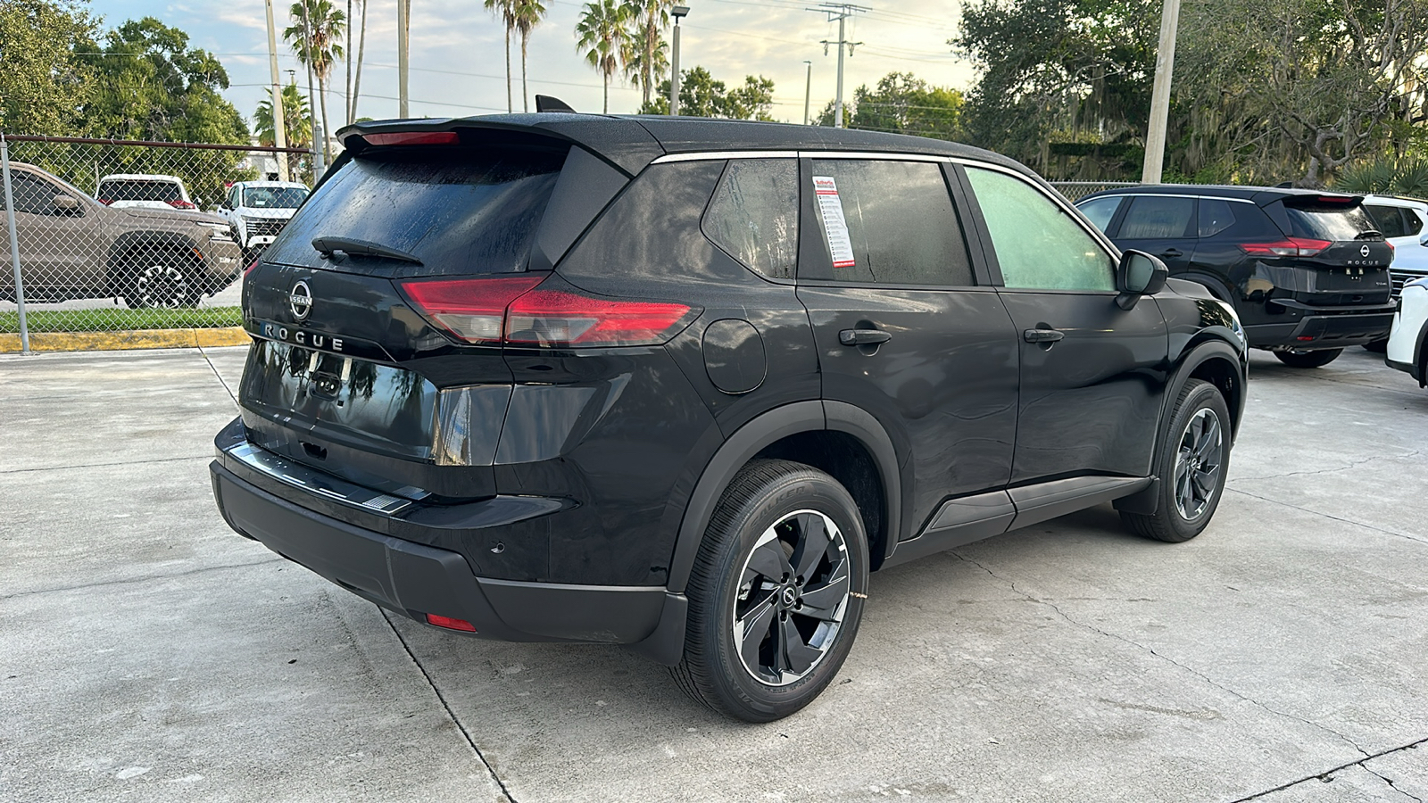 2025 Nissan Rogue SV 7