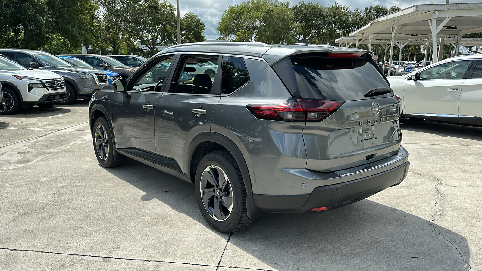 2025 Nissan Rogue SV 6