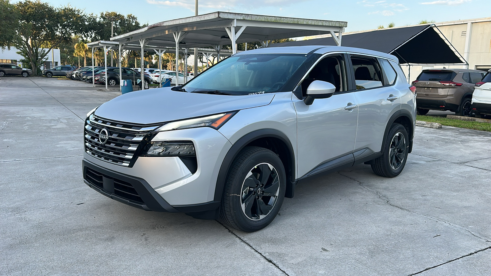 2025 Nissan Rogue SV 4