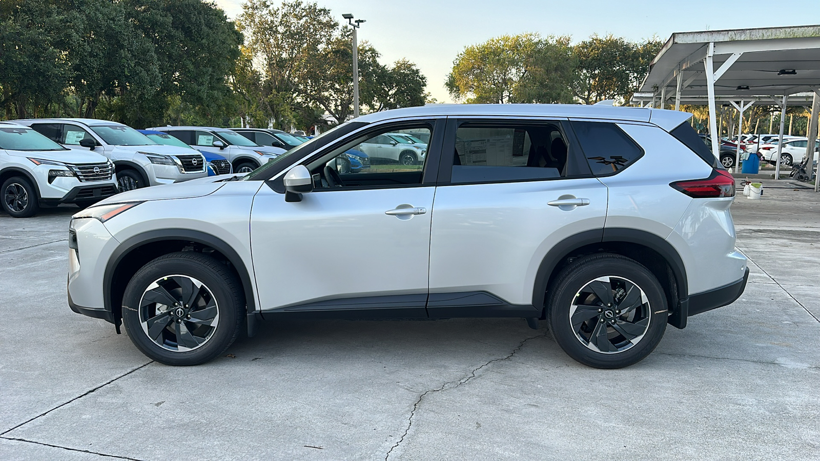 2025 Nissan Rogue SV 5