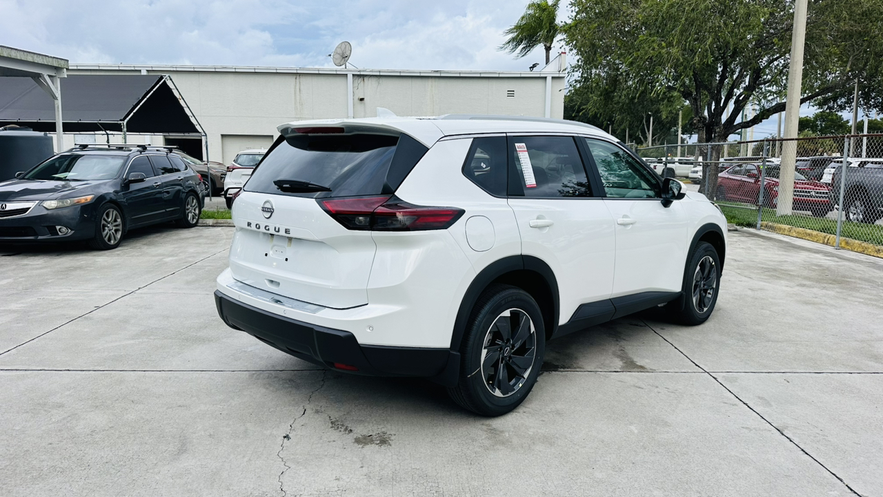 2025 Nissan Rogue SV 8