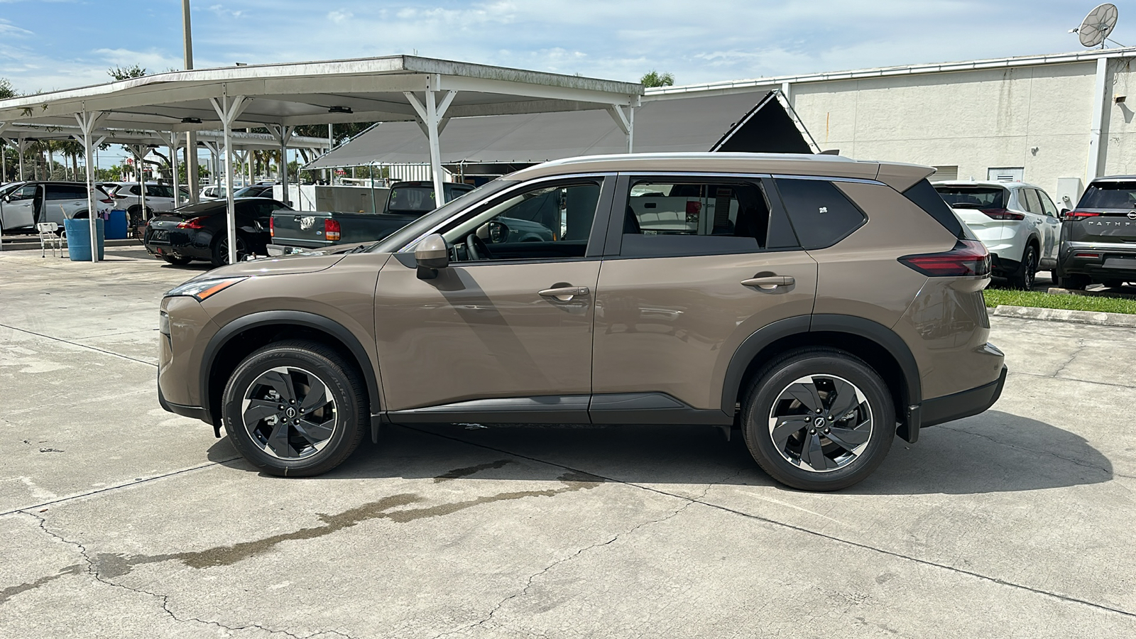 2025 Nissan Rogue SV 5