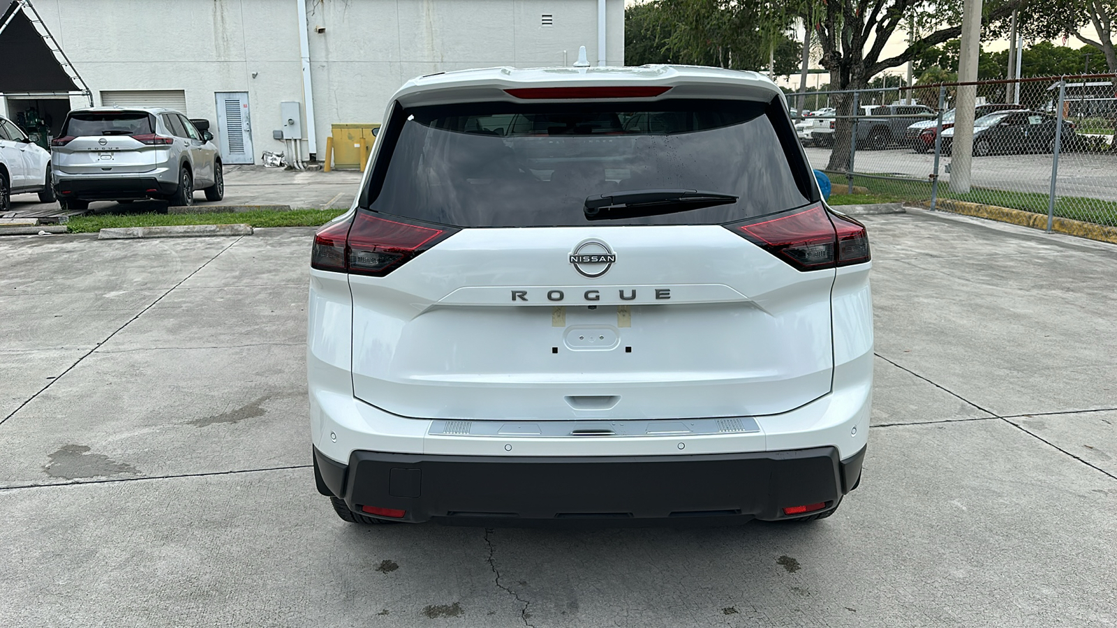 2025 Nissan Rogue SV 7