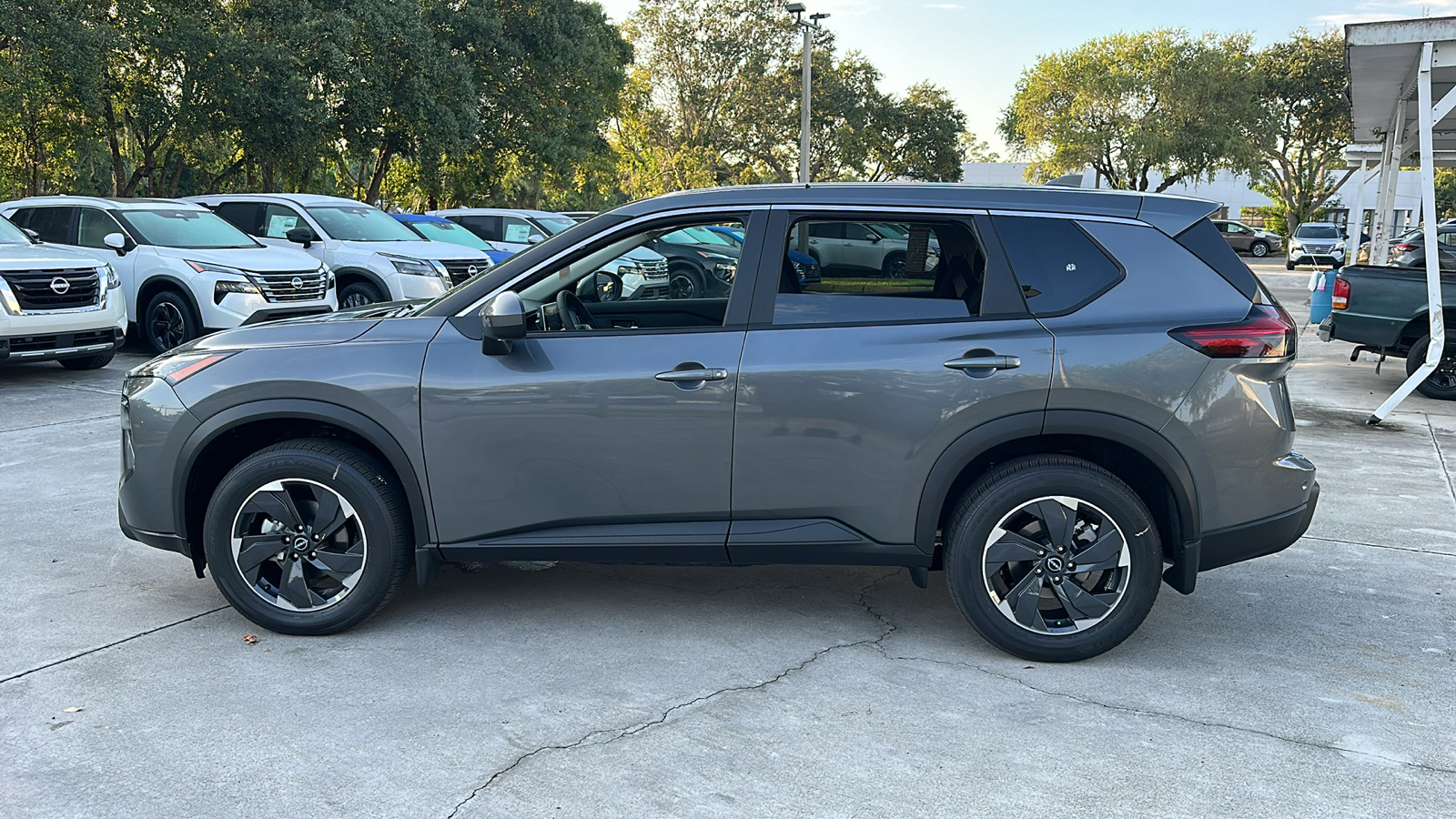 2025 Nissan Rogue SV 5