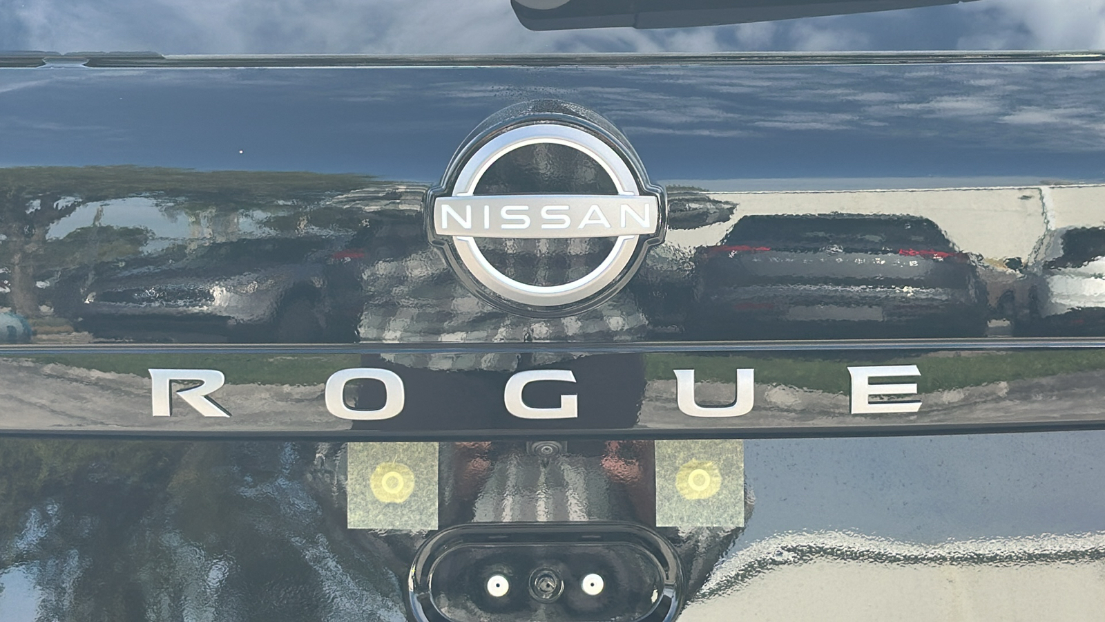 2024 Nissan Rogue SV 10