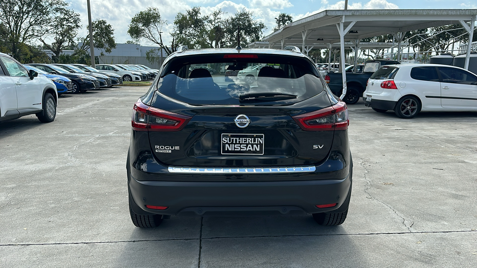 2022 Nissan Rogue Sport SV 6